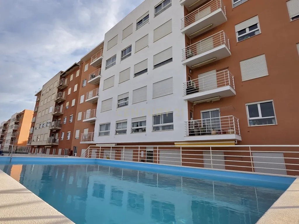 Apartamento T2 com Excelentes Áreas e Varanda Ampla na Quinta dos Arcos, Armação de Pera - Image 28