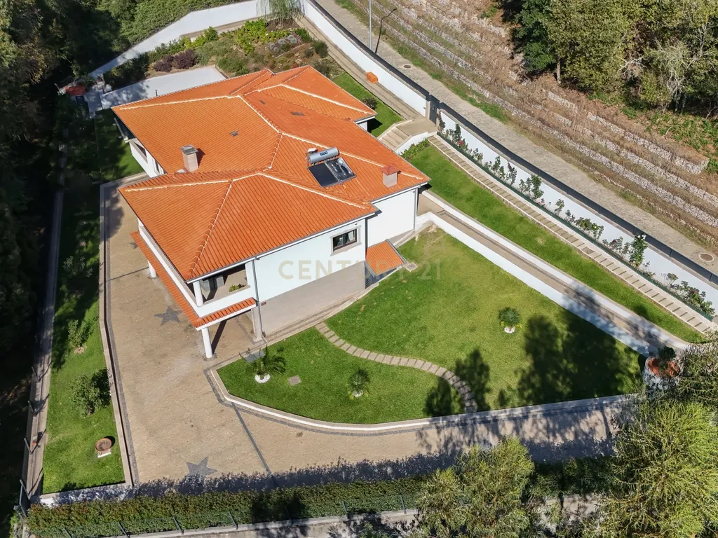 Fantástica moradia T4 de Luxo com piscina em Valongo - Image 52