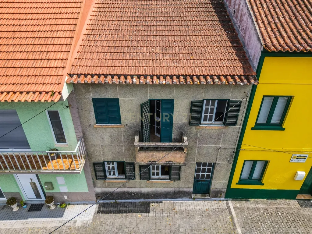 Oportunidade única em Abrunheira! Moradia T3+2 com terraço e vistas panorâmicas - Image 10