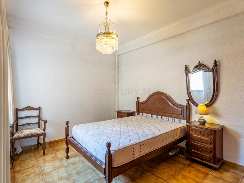 Apartamento T2 com garagem na Costa da Caparica - Image 11