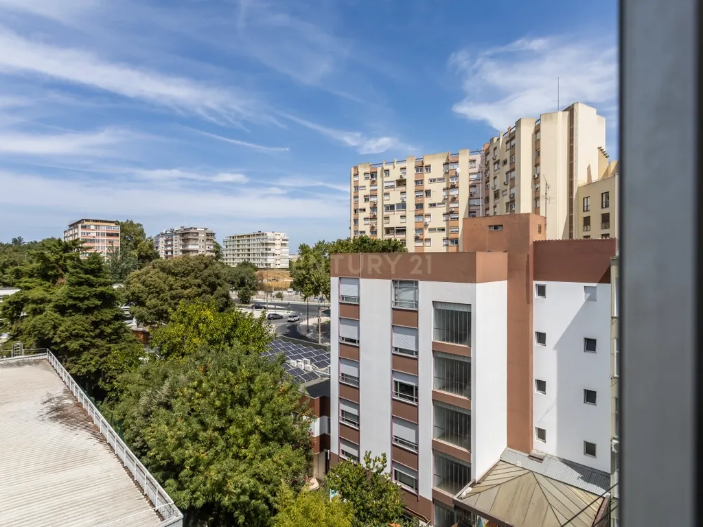 Apartamento T2 em Avenidas Novas, Lisboa - Image 11