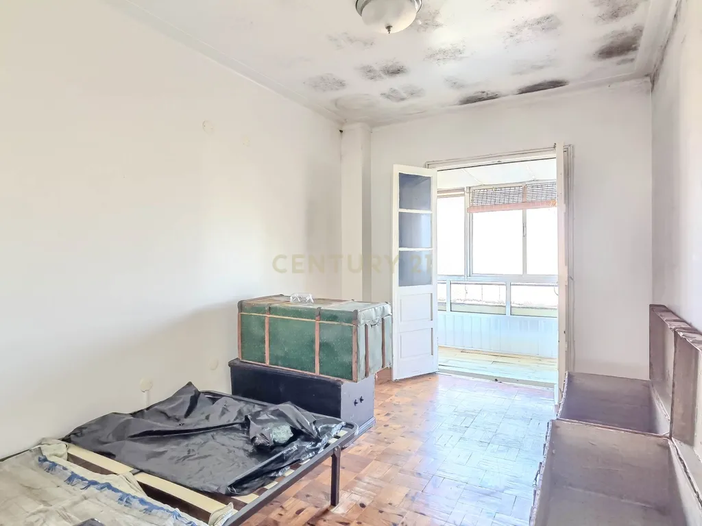 Casa T3 em Gondomar com Vista e Grande Potencial de Recuperação - Image 24