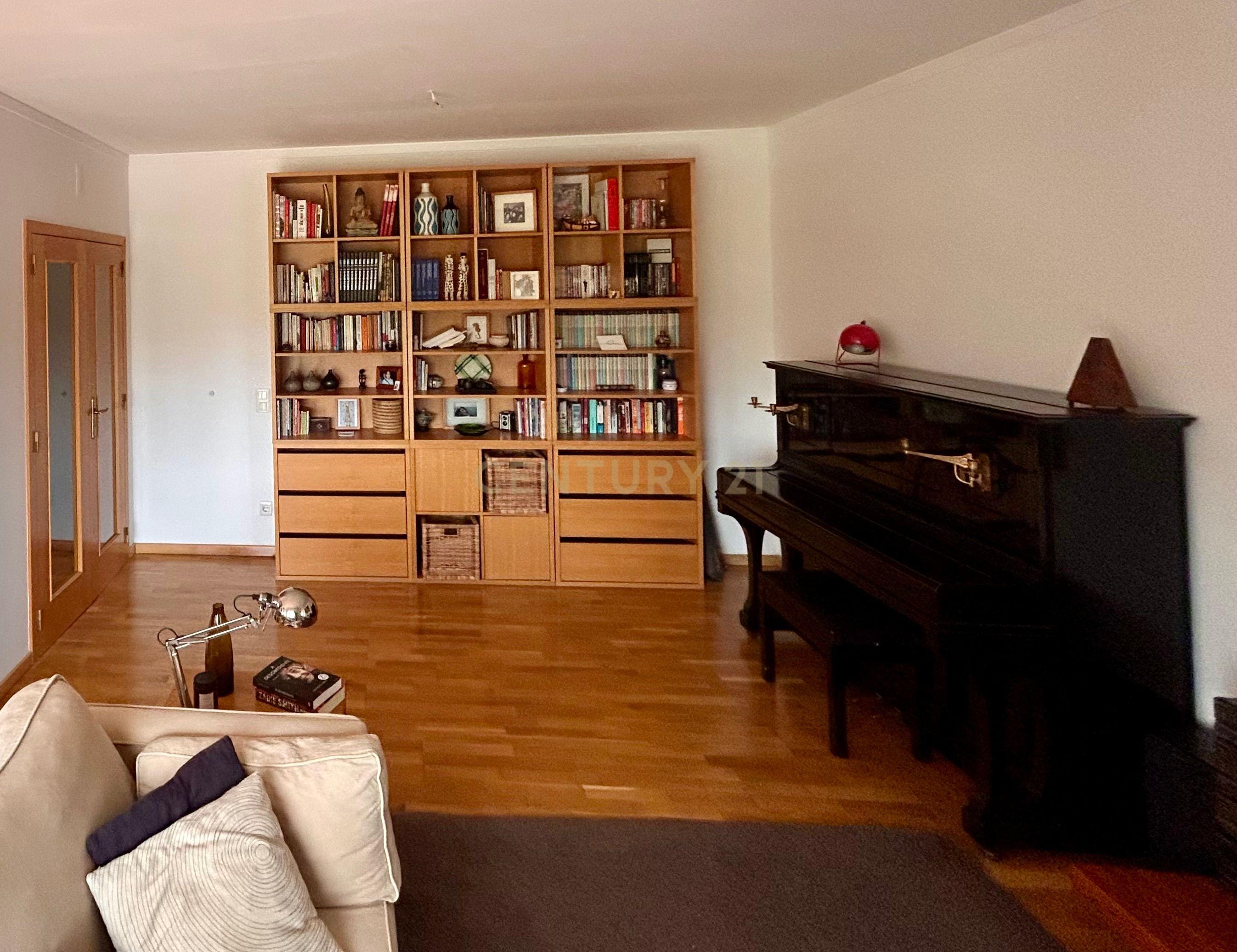 Apartment in Lisboa, Campo Grande - View 5