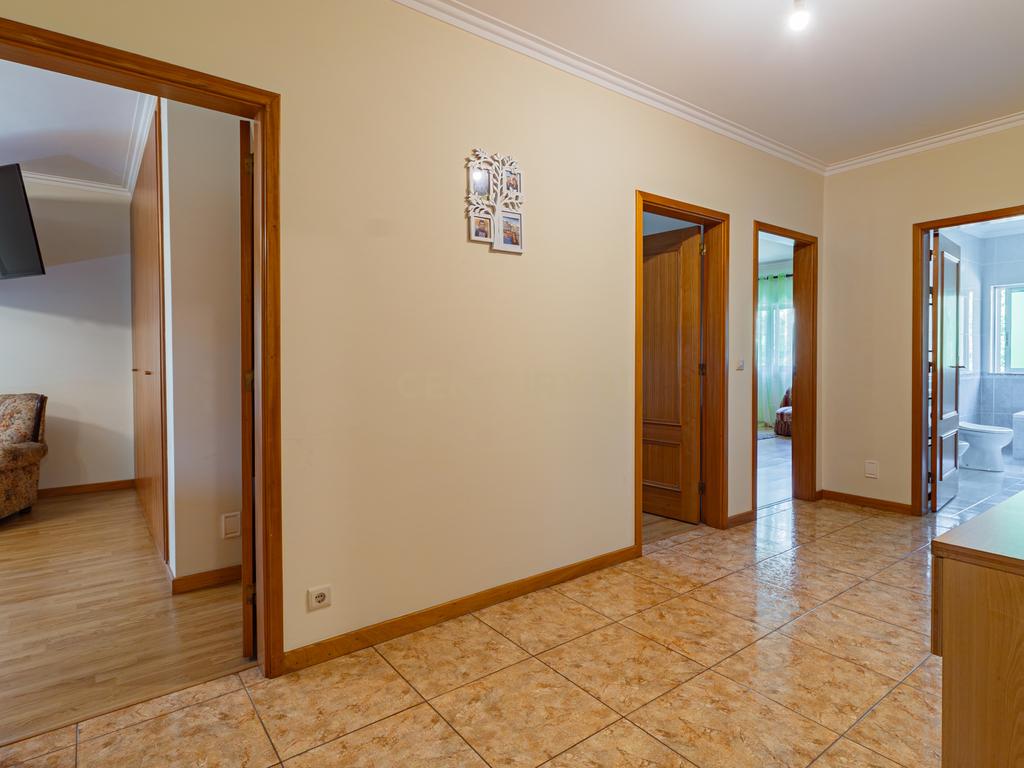 Moradia T4 Independente com Piscina, em Fiscal Amares - Image 31
