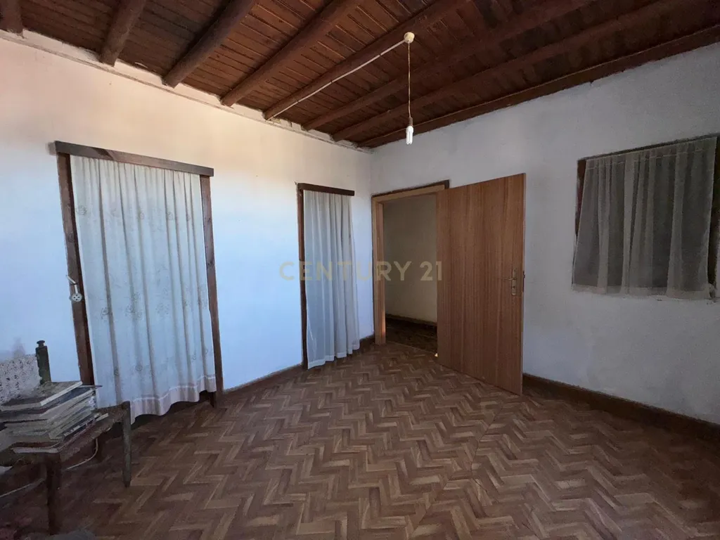 Moradia T2 em Penamacor com espaço exterior - Image 6