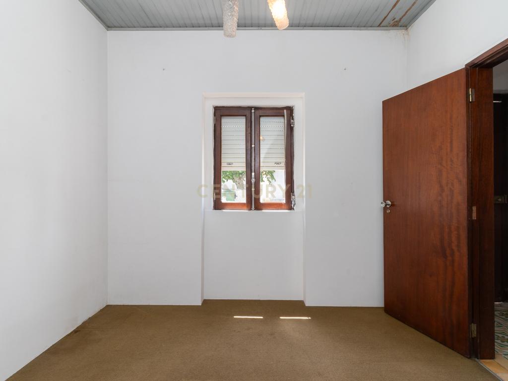 Moradia T3 com Jardim e Garagem em Santarém, Abrantes - Image 32