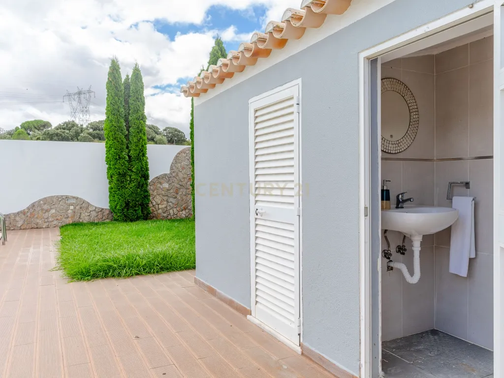 Moradia T4 com Piscina | 426 m² de Construção e Lote de 1.000 m² | Arruda dos Vinhos - Image 61