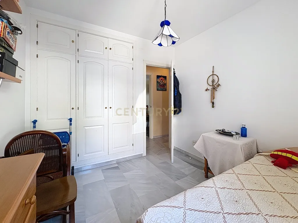 Apartamento com Vista Mar em Benalmádena, Málaga - Image 37