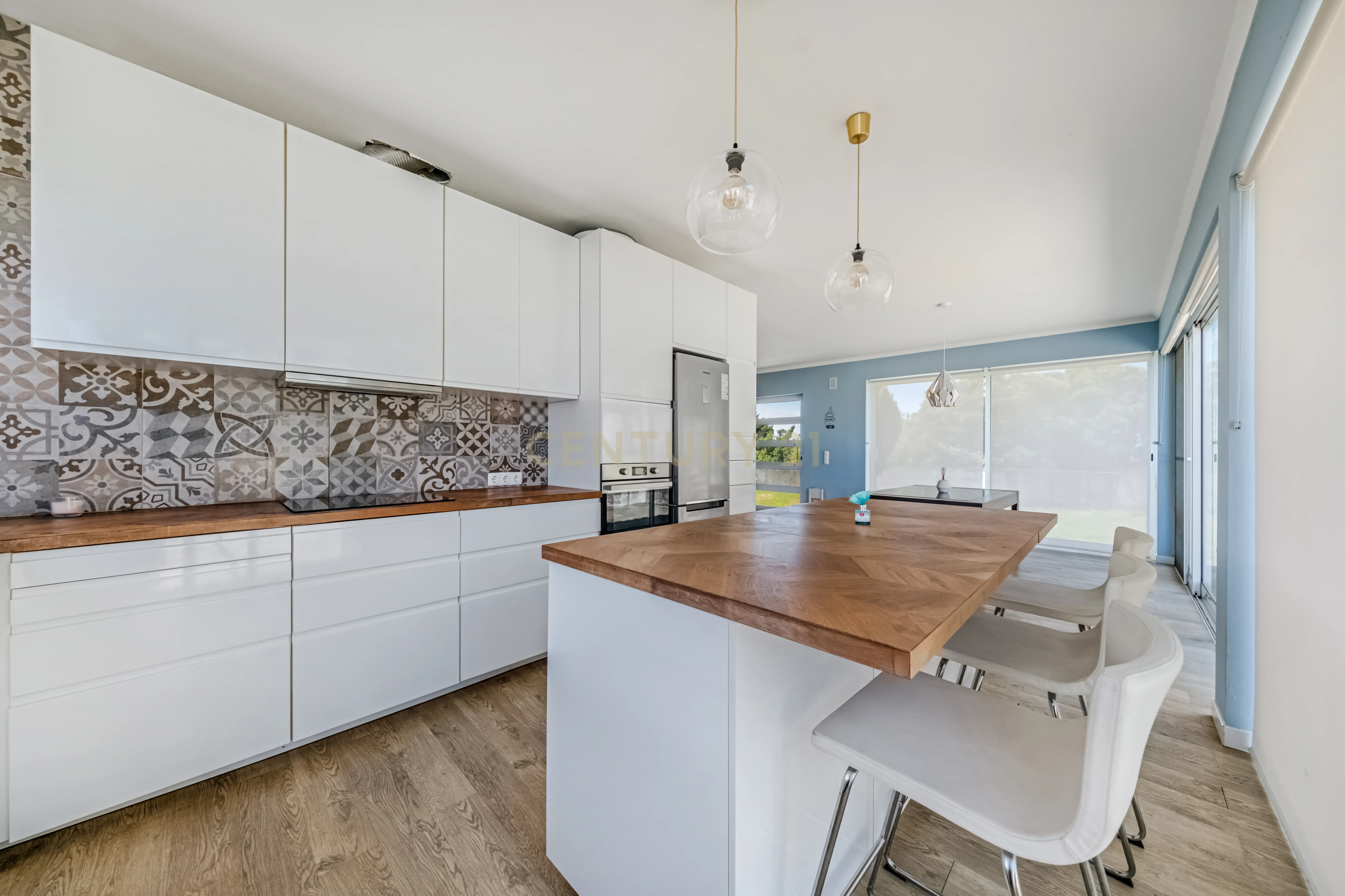 Fotografia 7 de Moradia T3+1 | Design Moderno, nos Altares a  poucos minutos das Piscinas Naturais dos Biscoitos