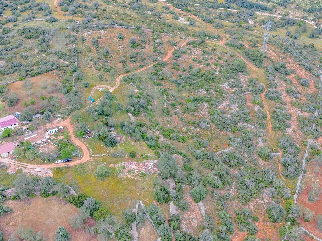 Ruína com 46 m² e Terreno de 15.410 m² em Ferreiras – Albufeira - Image 12
