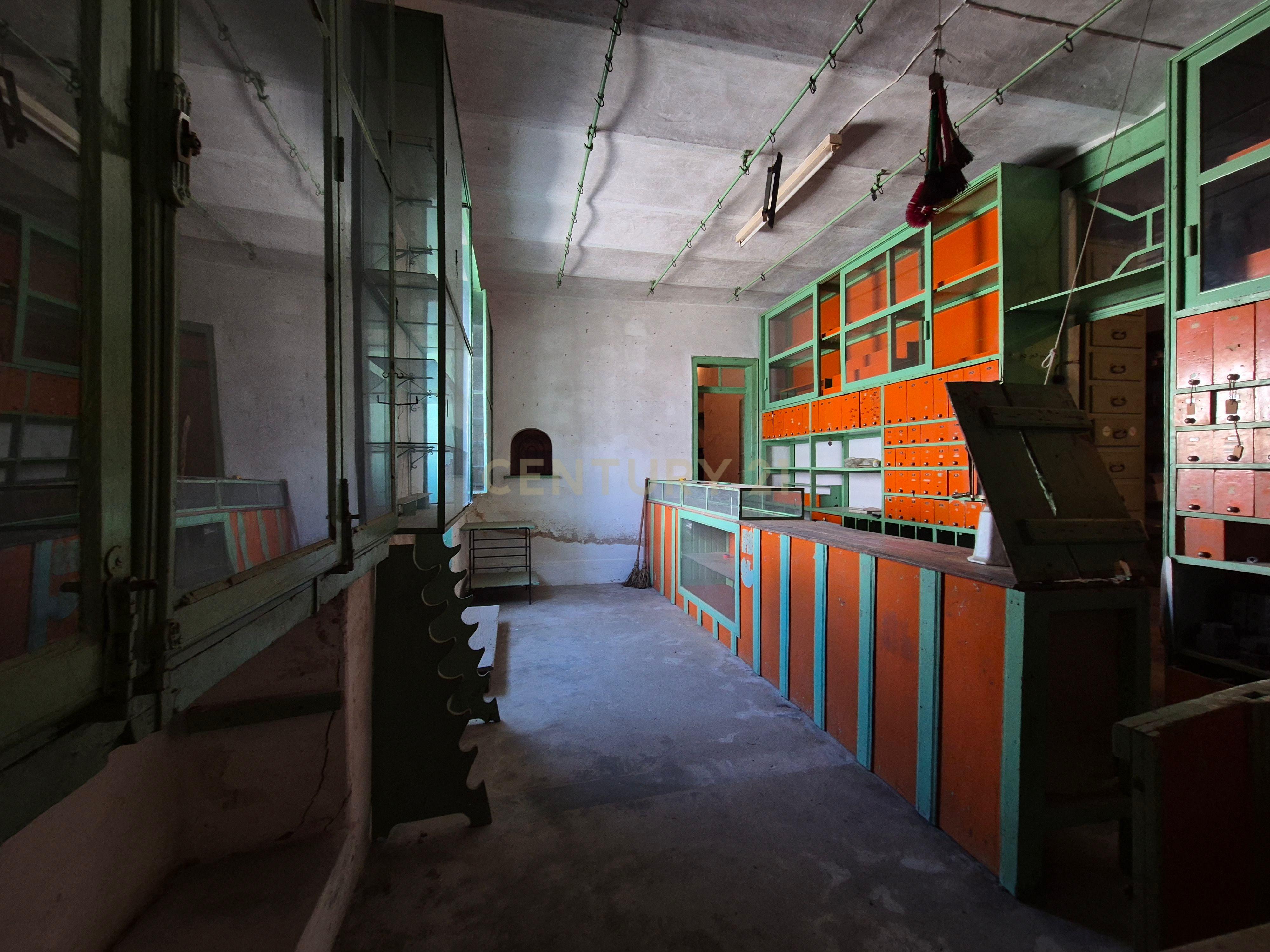 Fotografia 8 de Oportunidade  em Pias: Loja e Casão  (Junto ao Restaurante "O Adro")