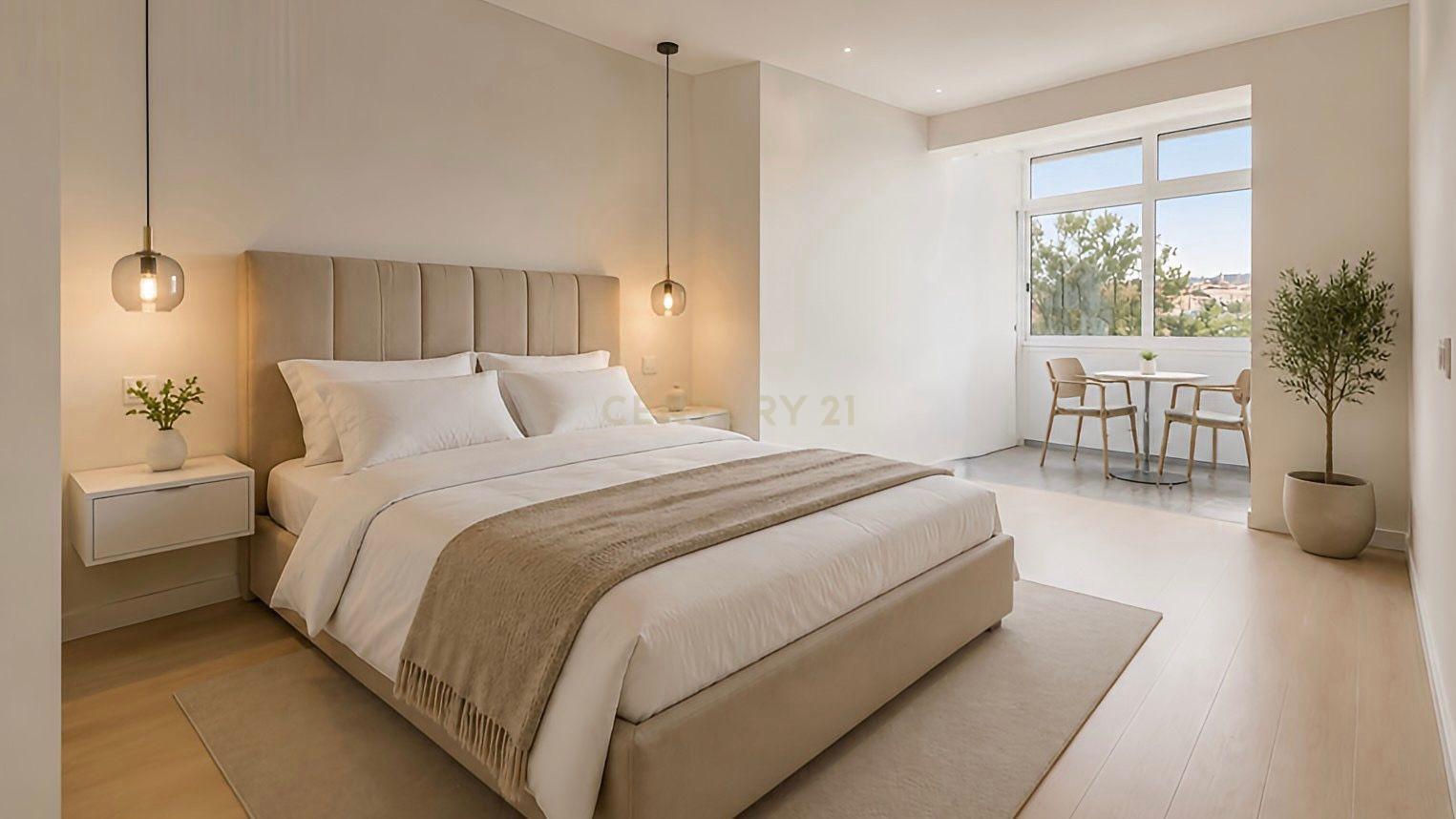 Fotografia 5 de T2 duplex, remodelado com 91 m², sotão e varanda em Pai do Vento, Cascais