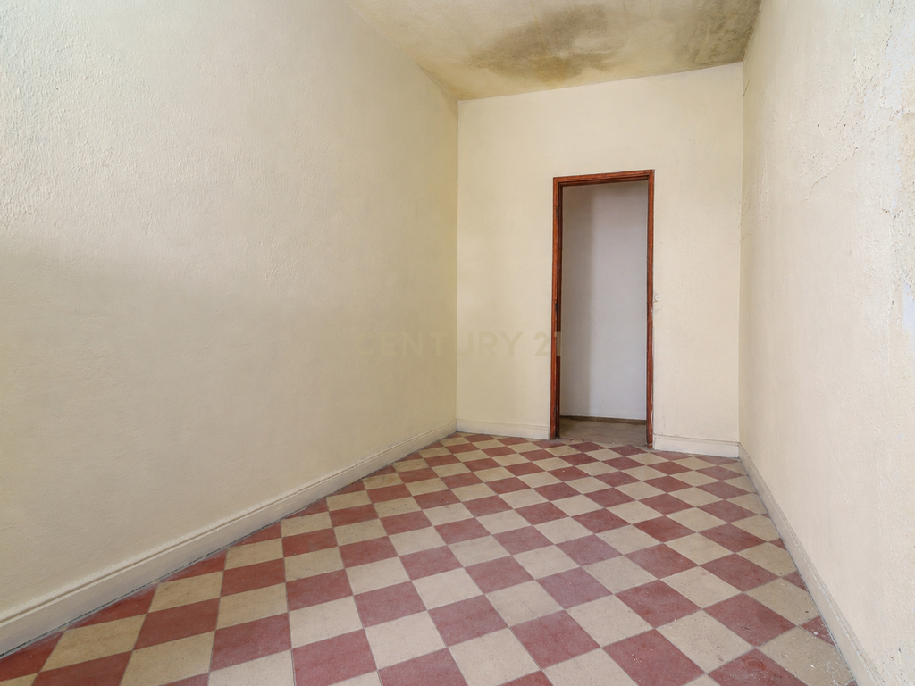 Andar de Moradia T7 | Baixa de Faro | Potencial para Hostel | Terraços - Image 27
