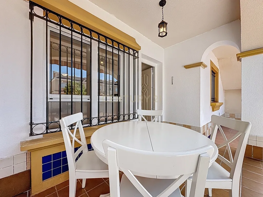 🏡 Apartamento em aluguer de longa duração com 2 quartos e pátio em Cabo Punta de Tarifa – Orihuela Costa 🌊☀️ - Image 18