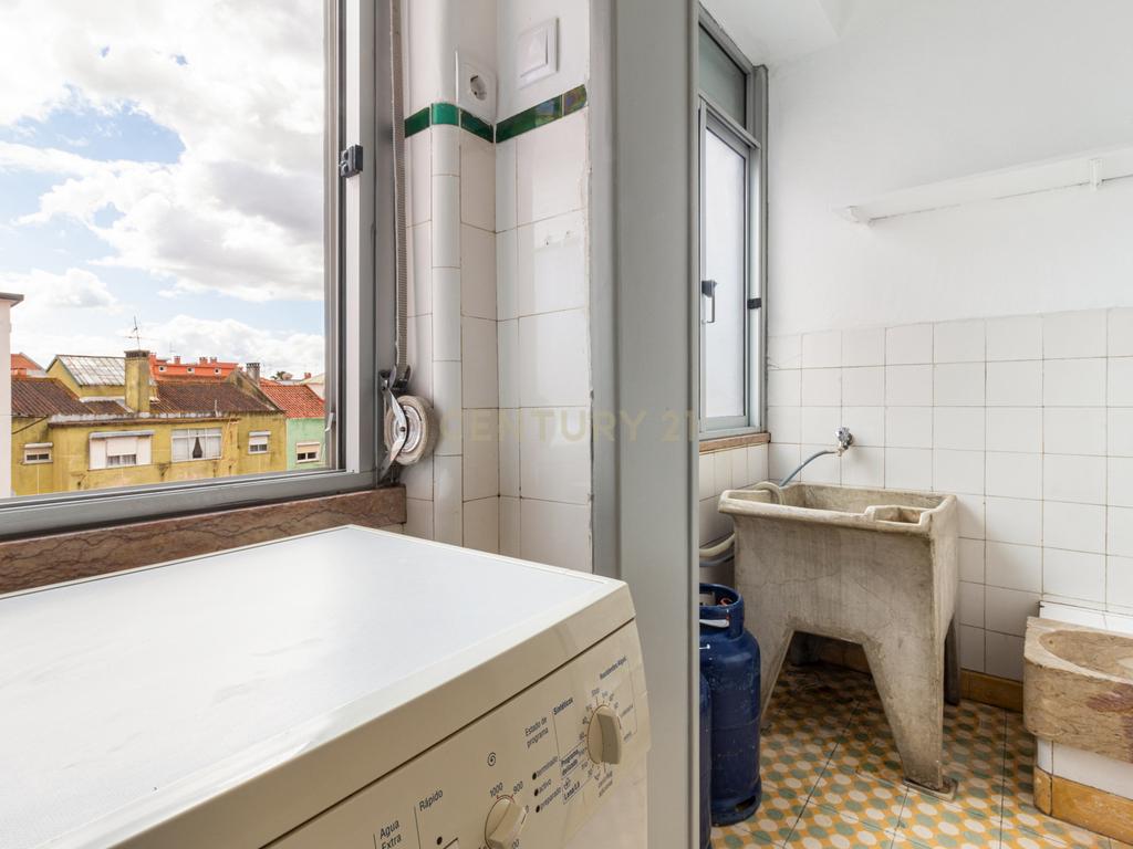 Apartamento T1 renovado, na Pontinha, Odivelas. Para Arrendar! - Image 21