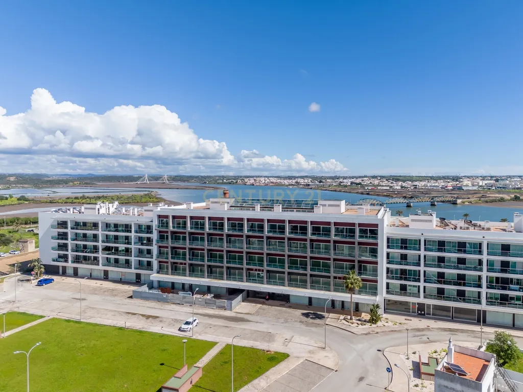 Novo Empreendimento na Zona Ribeirinha de Portimão – Espaço, Vista e Qualidade de Vida no Coração do Algarve - Image 1