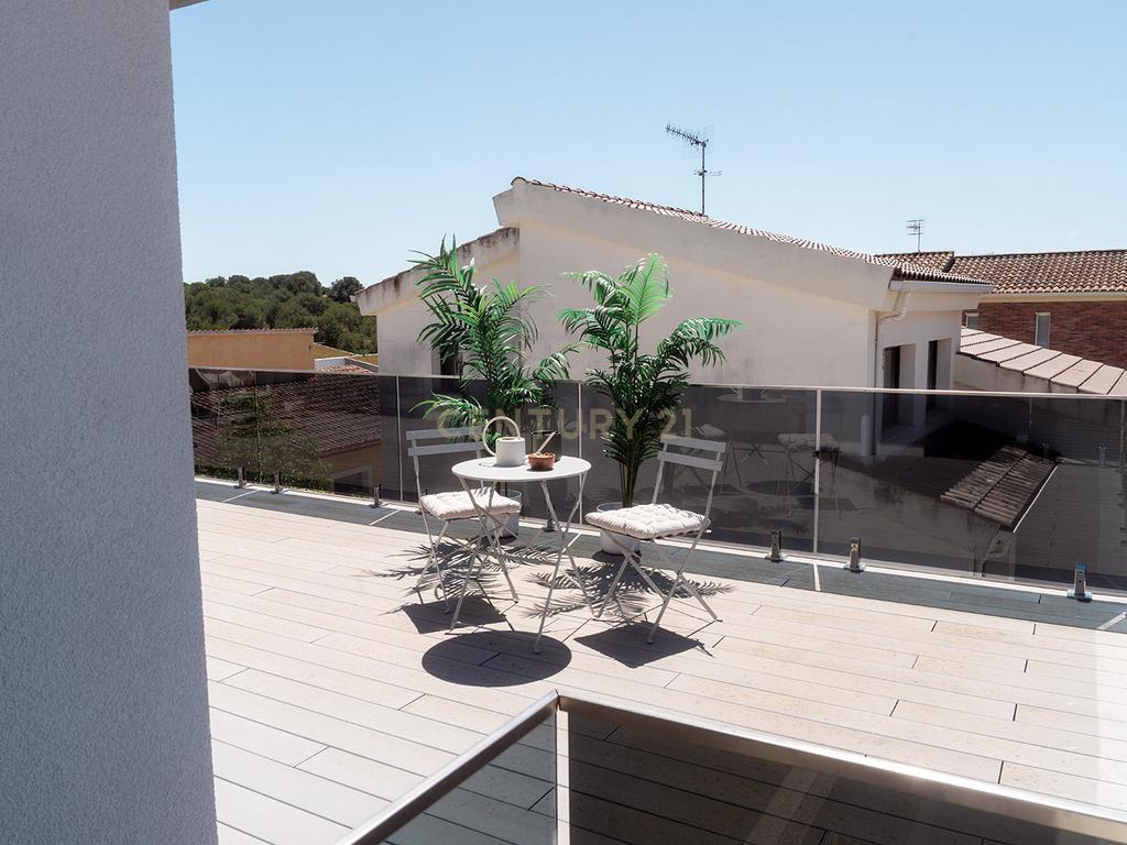 🏡 Casa nova em Cunit – Design, eficiência e conforto junto ao mar Estreie o seu lar ideal na rua Havana em Cunit! - Image 34