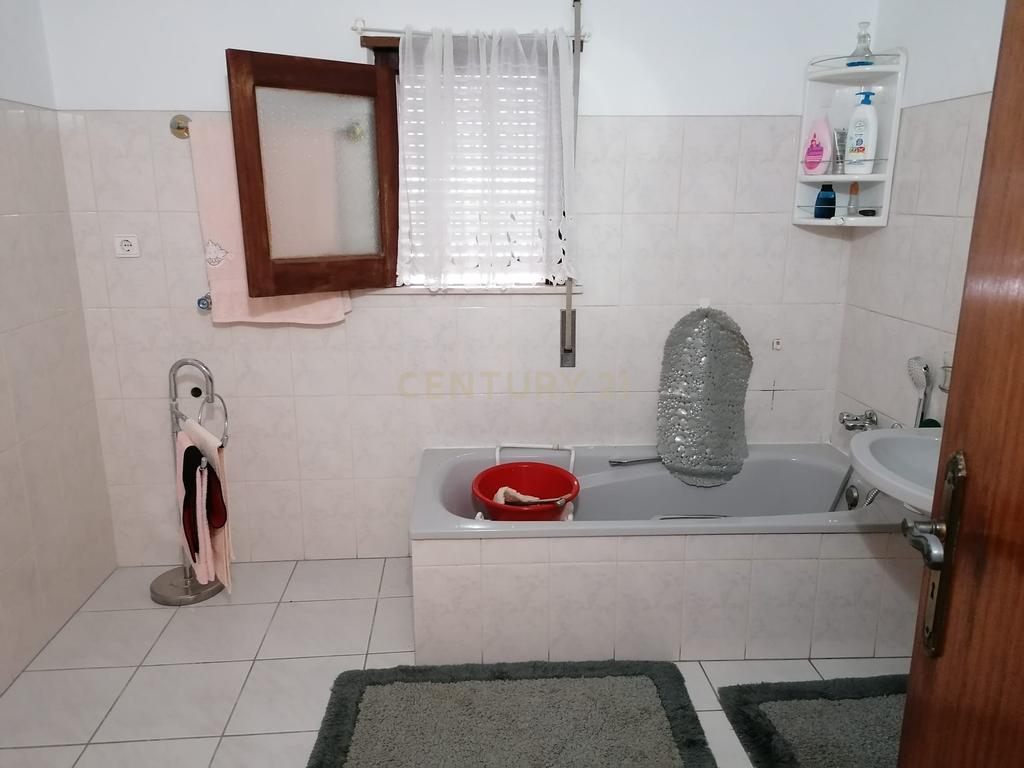 Moradia Térrea T3 com quintal e sótão, Guadalupe, Évora - Image 17