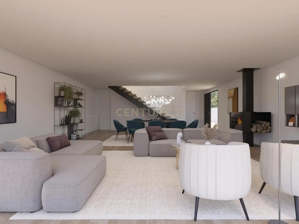 Luxuosa Moradia T3 em Vila Nova de Gaia com Piscina e Jardim - Image 3