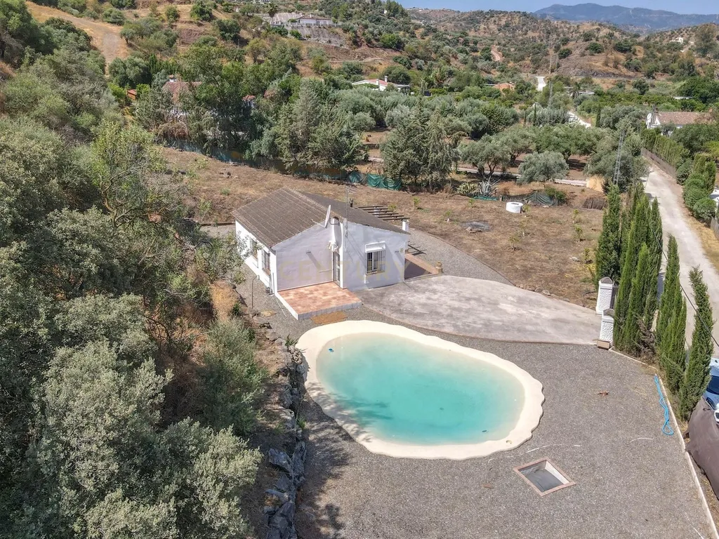 Se vende casa de campo en Coín - Image 25