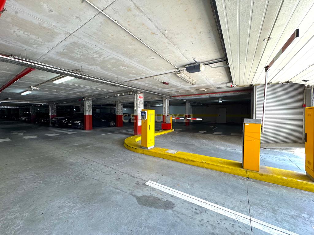 Parque de estacionamento com 108 lugares em São Mamede de Infesta, Matosinhos, Porto - Image 4