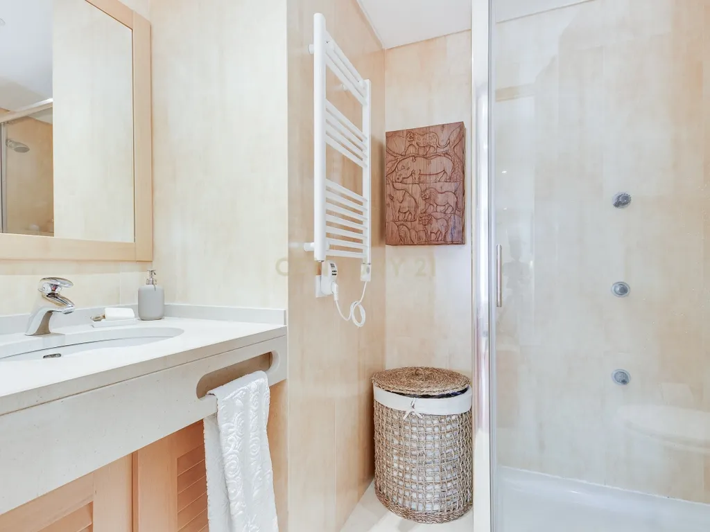 Apartamento T2 com Box p/ 2 Carros - Malvarosa, Alverca - Image 25