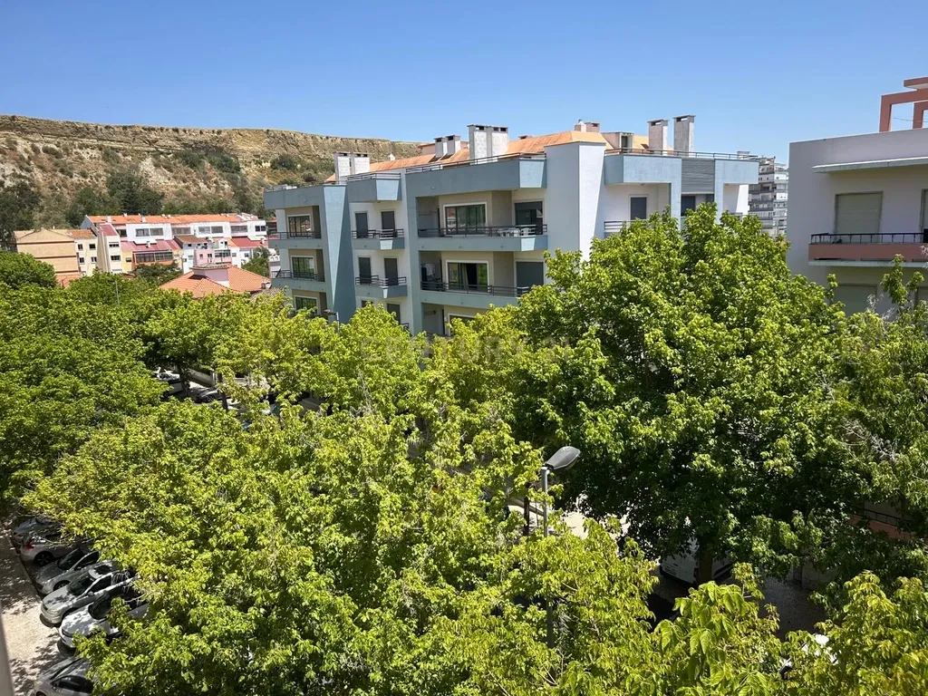 Apartamento T1 para Arrendamento – Costa da Caparica (5 min da Praia) - Image 26