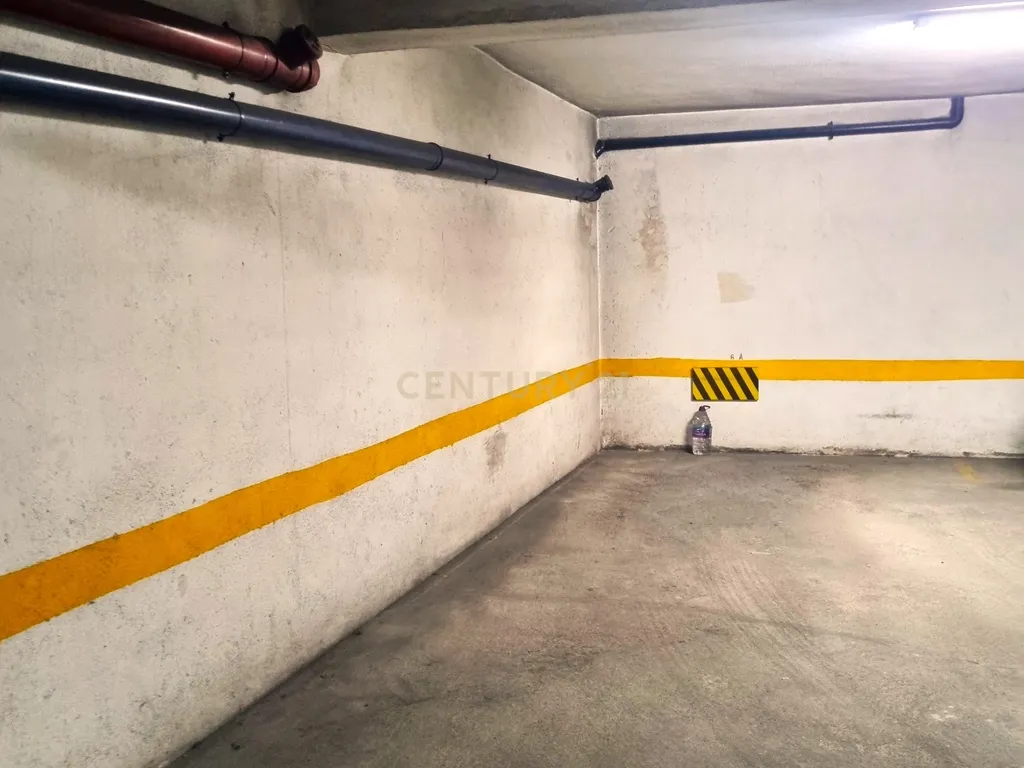 Apartamento T2 com Vista Panorâmica e garagem - Image 22
