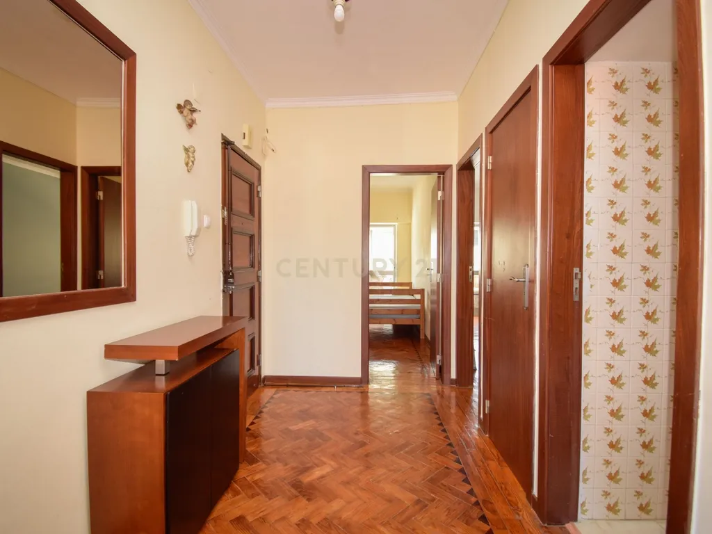 Apartamento T3 à Venda – Odivelas, Rua de Serpa Pinto | Junto ao Metro - Image 15