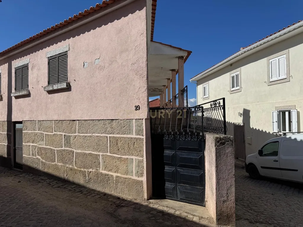 Moradia para Renovação em Vilas Boas – Vila Flor - Image 2