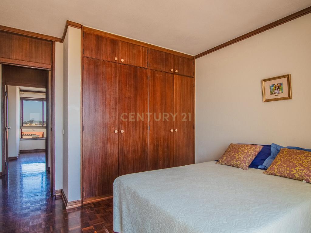 Penthouse T3 na mais privilegiada localização da Figueira da Foz - Image 29