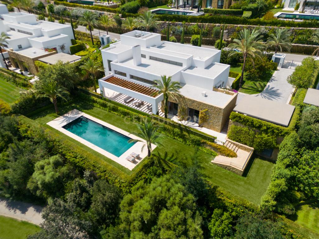 Villa Green 10: Elegância Contemporânea e Luxo à Beira do Golfe na Finca Cortesin - Image 29