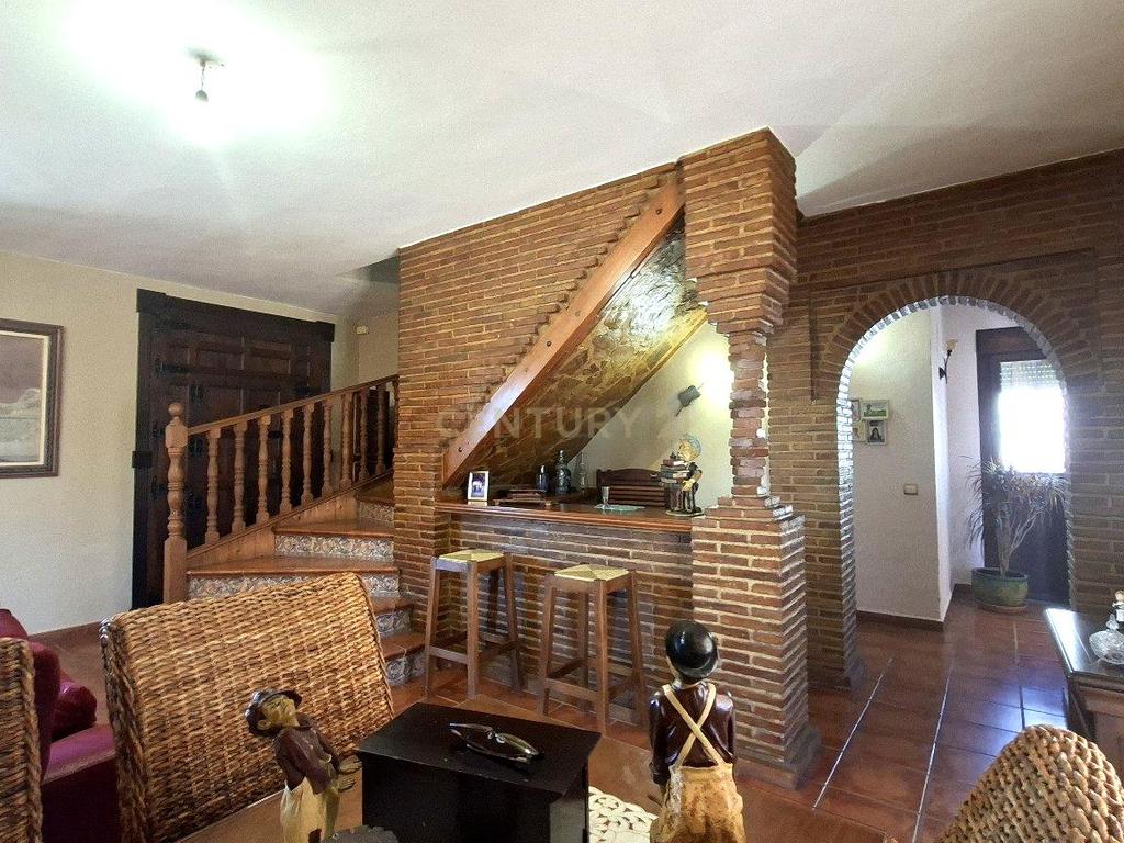 Moradia andaluza independente com piscina privada, jardim bem cuidado, cozinha exterior com churrasqueira e charme tradicional na tranquila zona residencial de Los Arroyos (Arriate), a apenas 10 minutos de Ronda e a menos de uma hora da Costa del Sol — pronta a habitar. - Image 18
