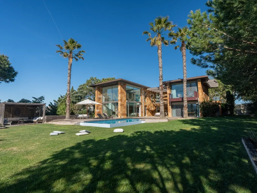 Moradia Exclusiva em Primeira Linha de Mar com Piscina Infinita / Tróia-Carvalhal - Image 61