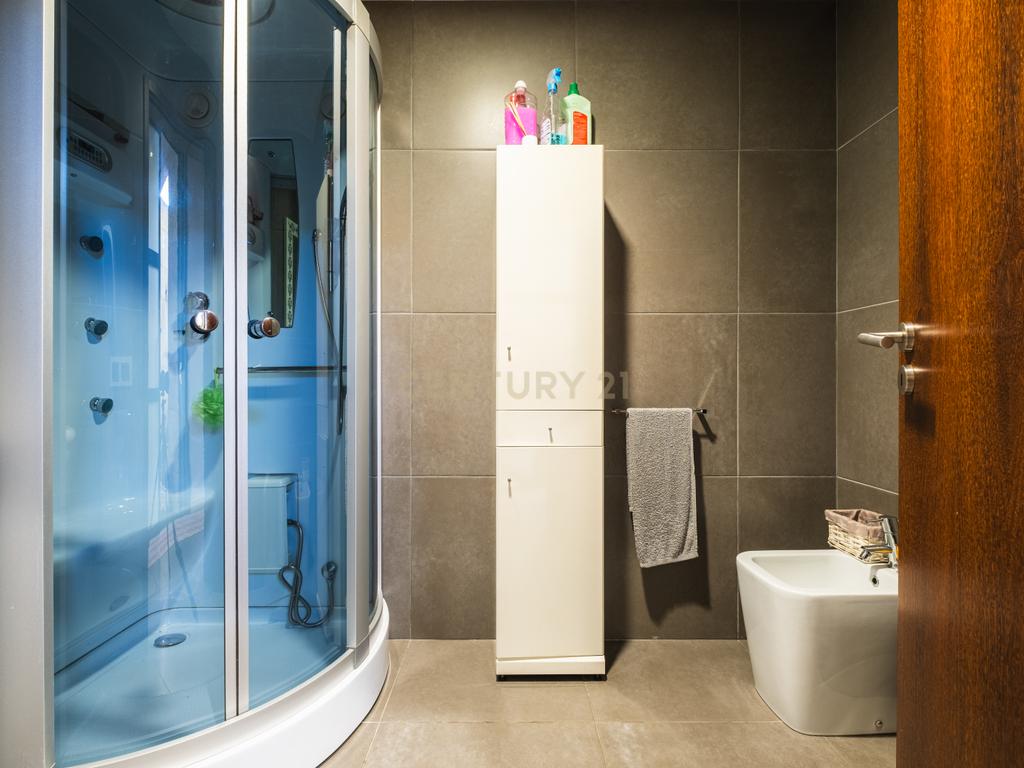 Luxuosa Moradia T4 com Piscina e Vista Panorâmica em Lousada - Image 53