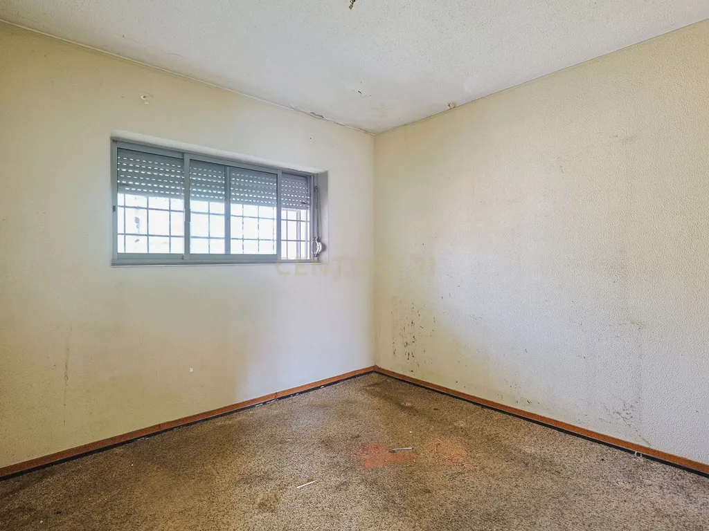 T2 na Arrentela junto à Baía do Seixal – Excelente oportunidade para remodelação - Image 4