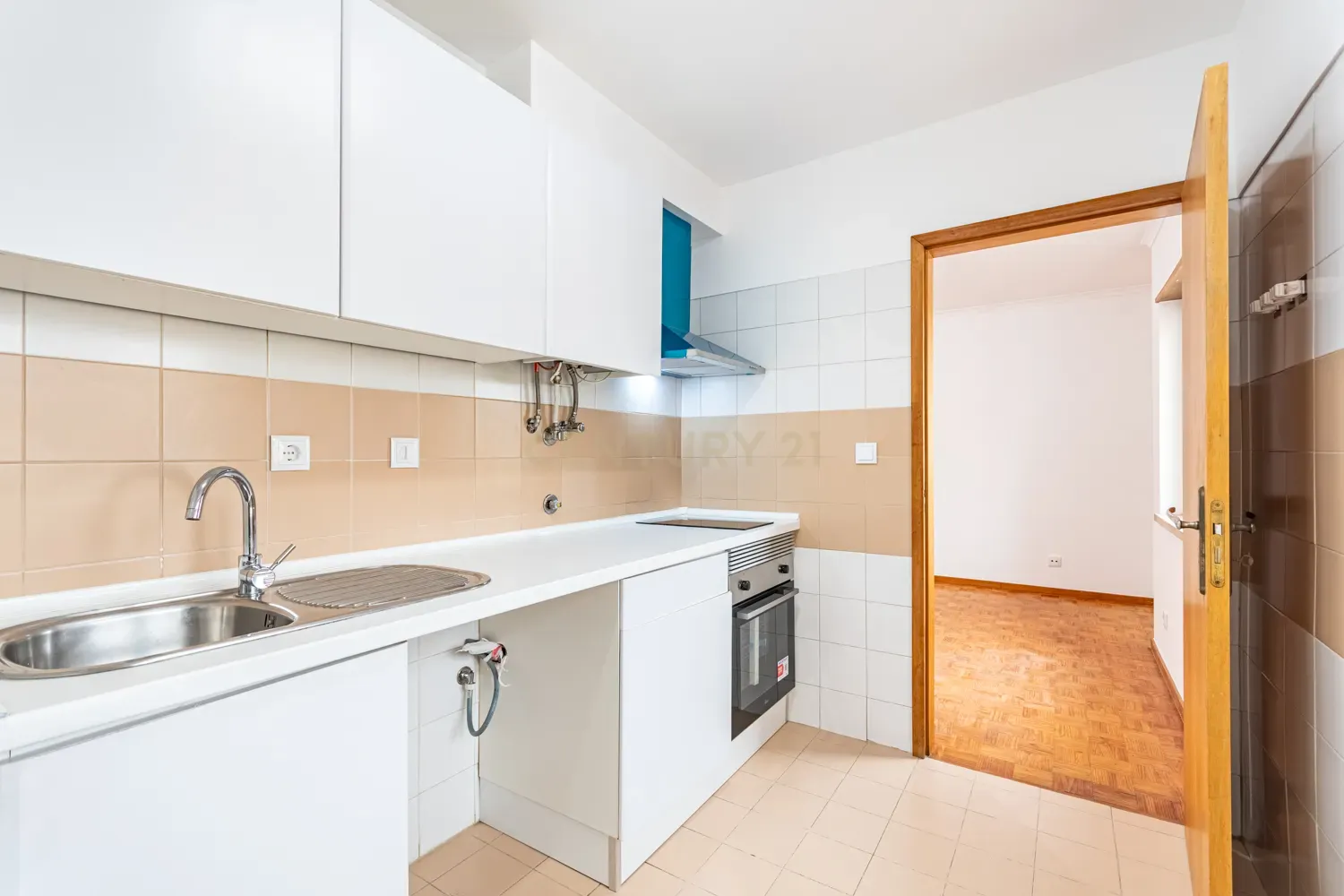 Fotografia 3 de Apartamento T0 no Monte da Caparica - Oportunidade Única