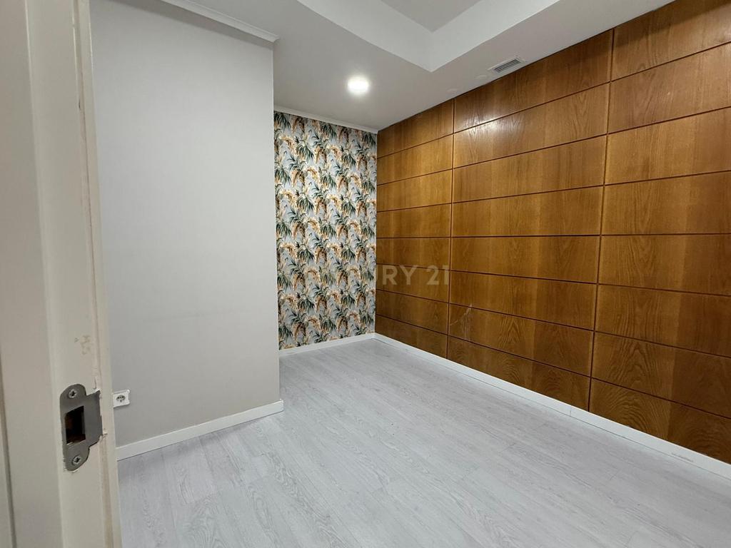 Arrendamento Loja 130 m2 na Praça Gil Vicente no centro de Almada - Image 29