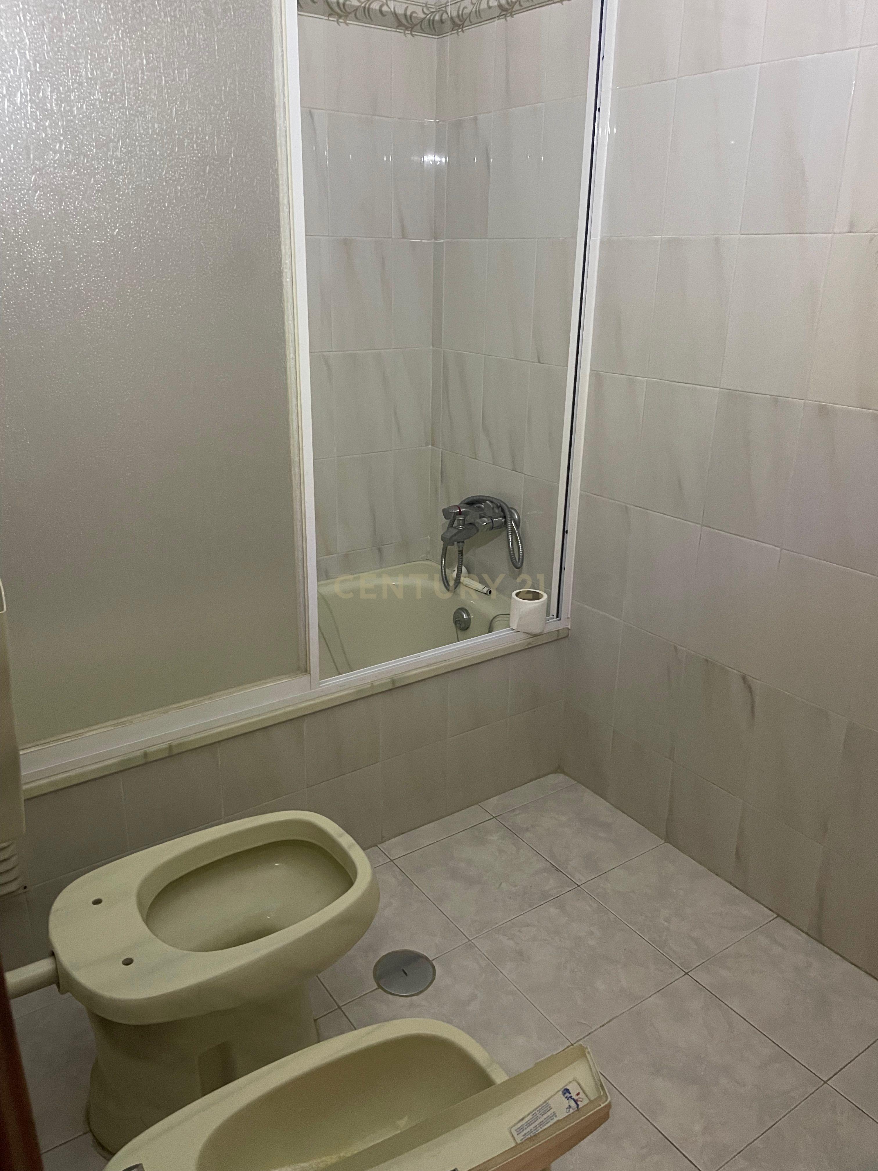 Apartamento T3 em Amora com Varanda e Terraço e Boa Exposição Solar - Image 21