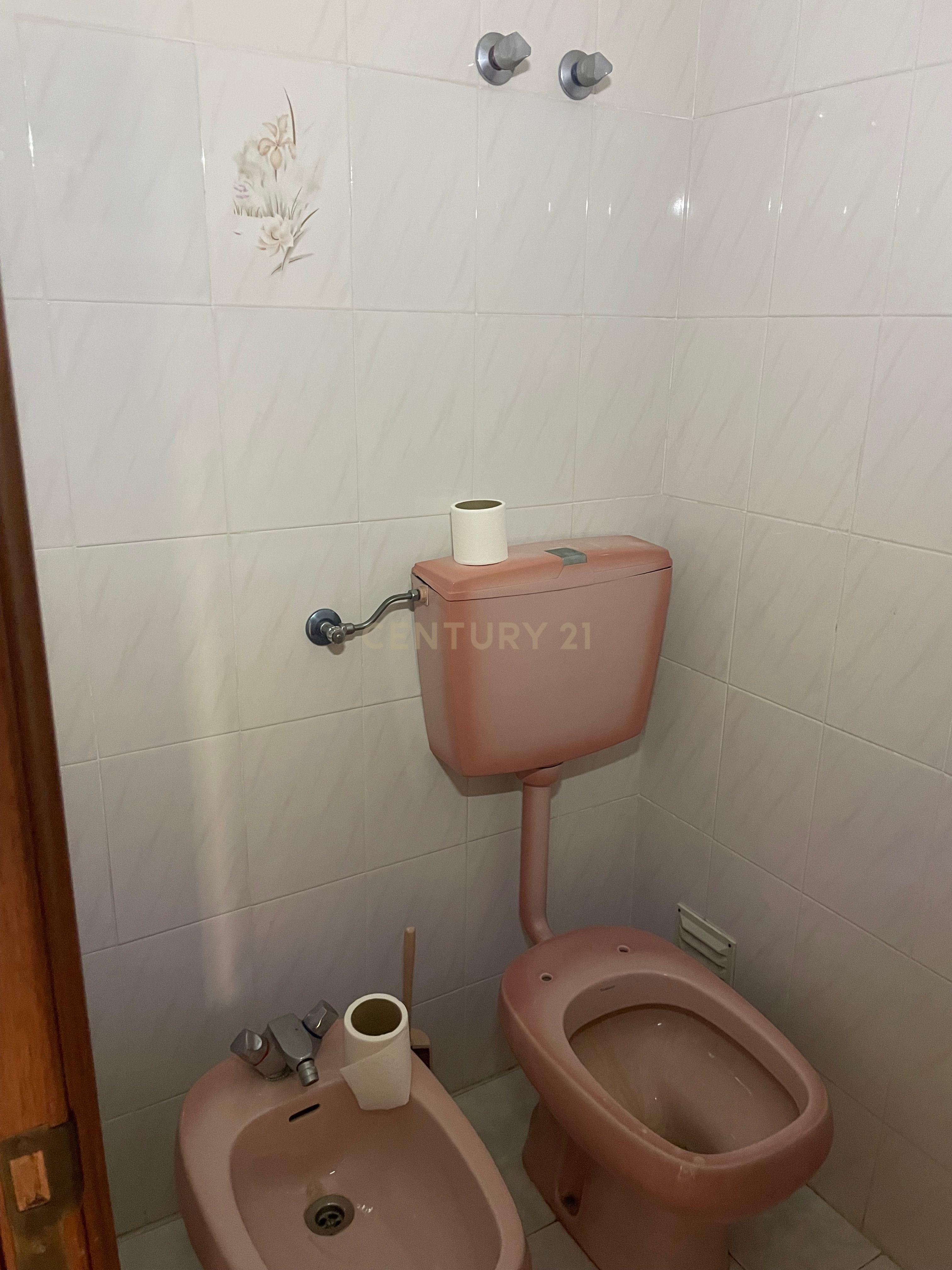Apartamento T3 em Amora com Varanda e Terraço e Boa Exposição Solar - Image 22