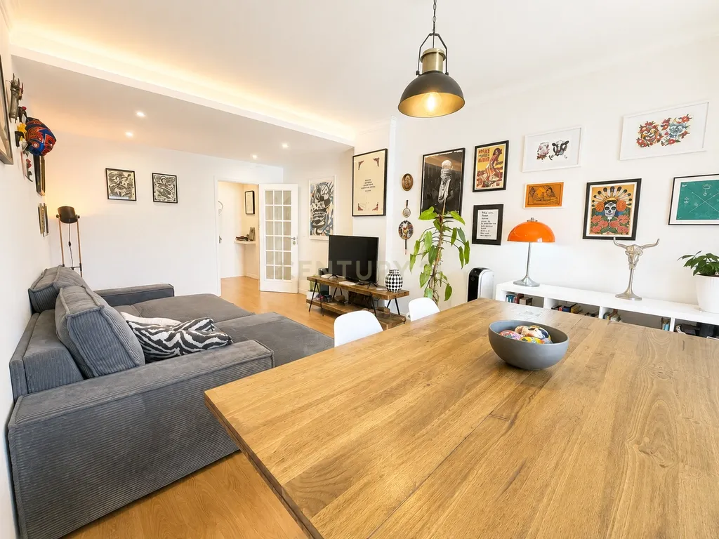 Apartamento T2 Renovado | Fontainhas | Cascais - Image 7