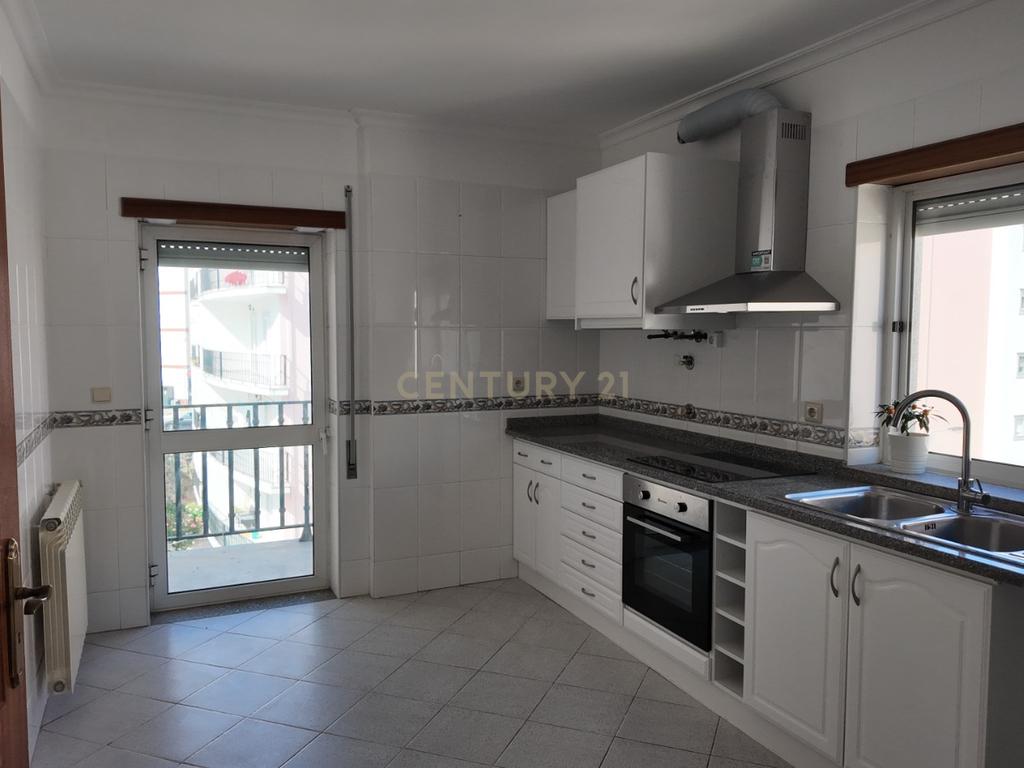 Apartamento T2 em Covilhã e Canhoso  - Image 5