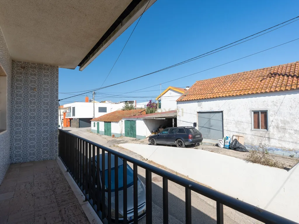 ** Excelente Moradia T3 c/ boas áreas na Ventosa - Torres Vedras ** - Image 19