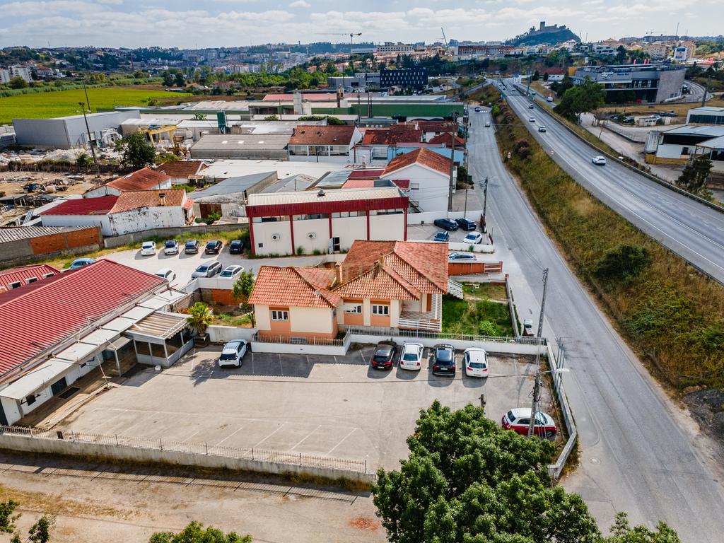 Armazém composto por 3 Edifícios e Amplo Logradouro – Ponte das Mestras, Leiria - Image 30
