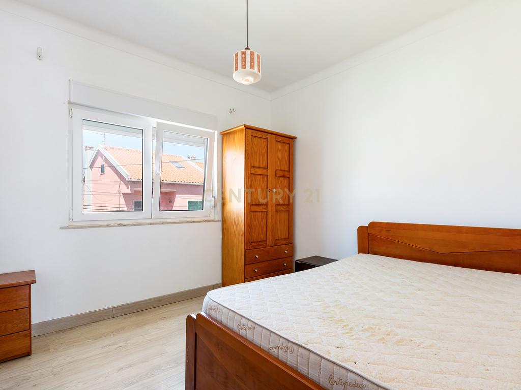 Moradia T3 com Sótão Habitável e Garagem nas Praias do Sado - Image 15