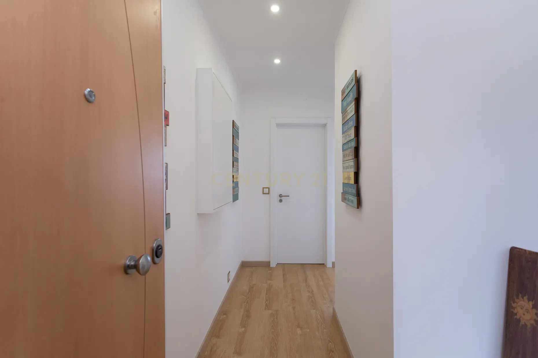 Apartamento T1+1 mobilado com Vista para o Rio em Lisboa - Image 14