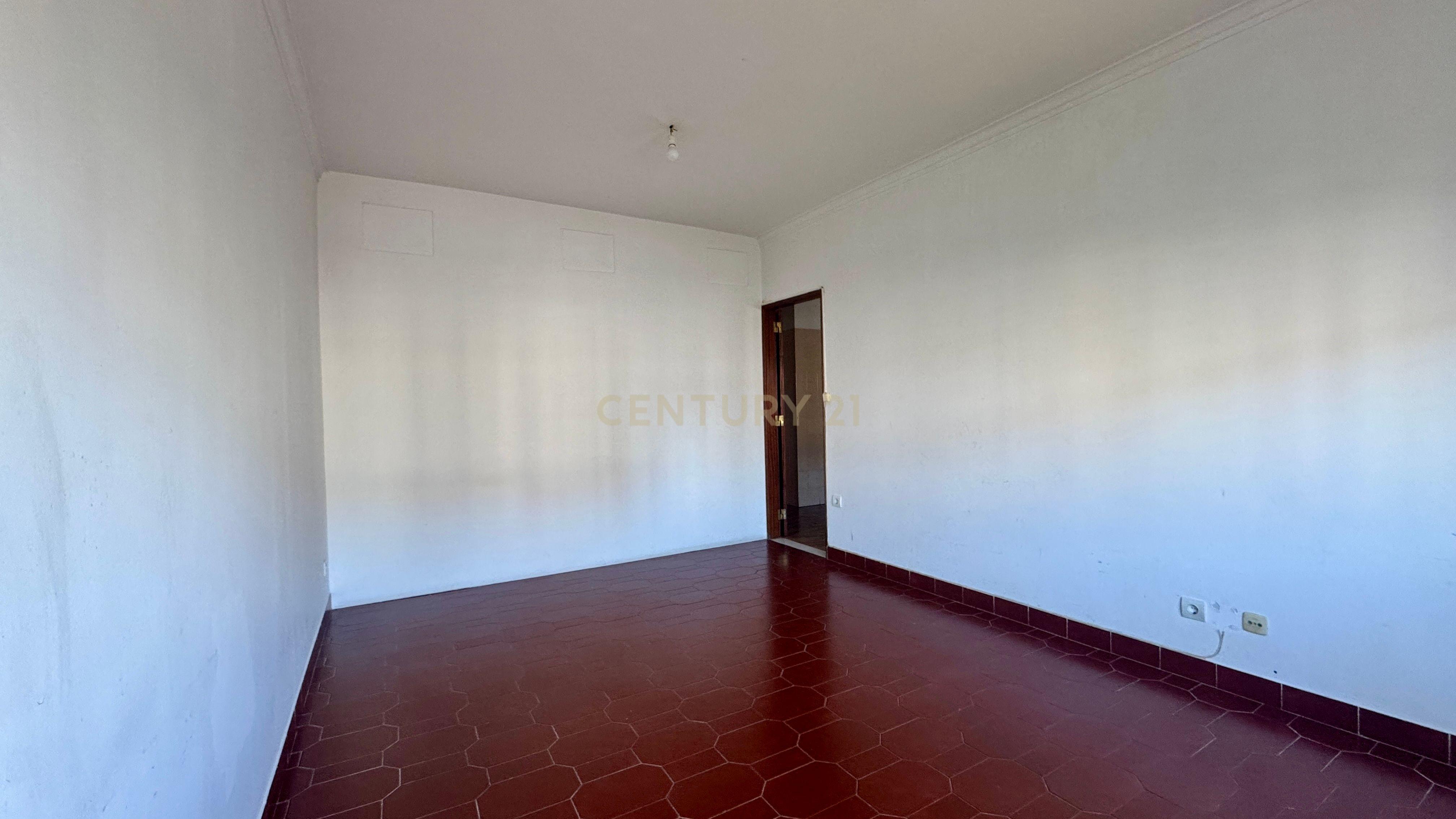 Fotografia 5 de Apartamento T1+1 em Agualva e Mira Sintra