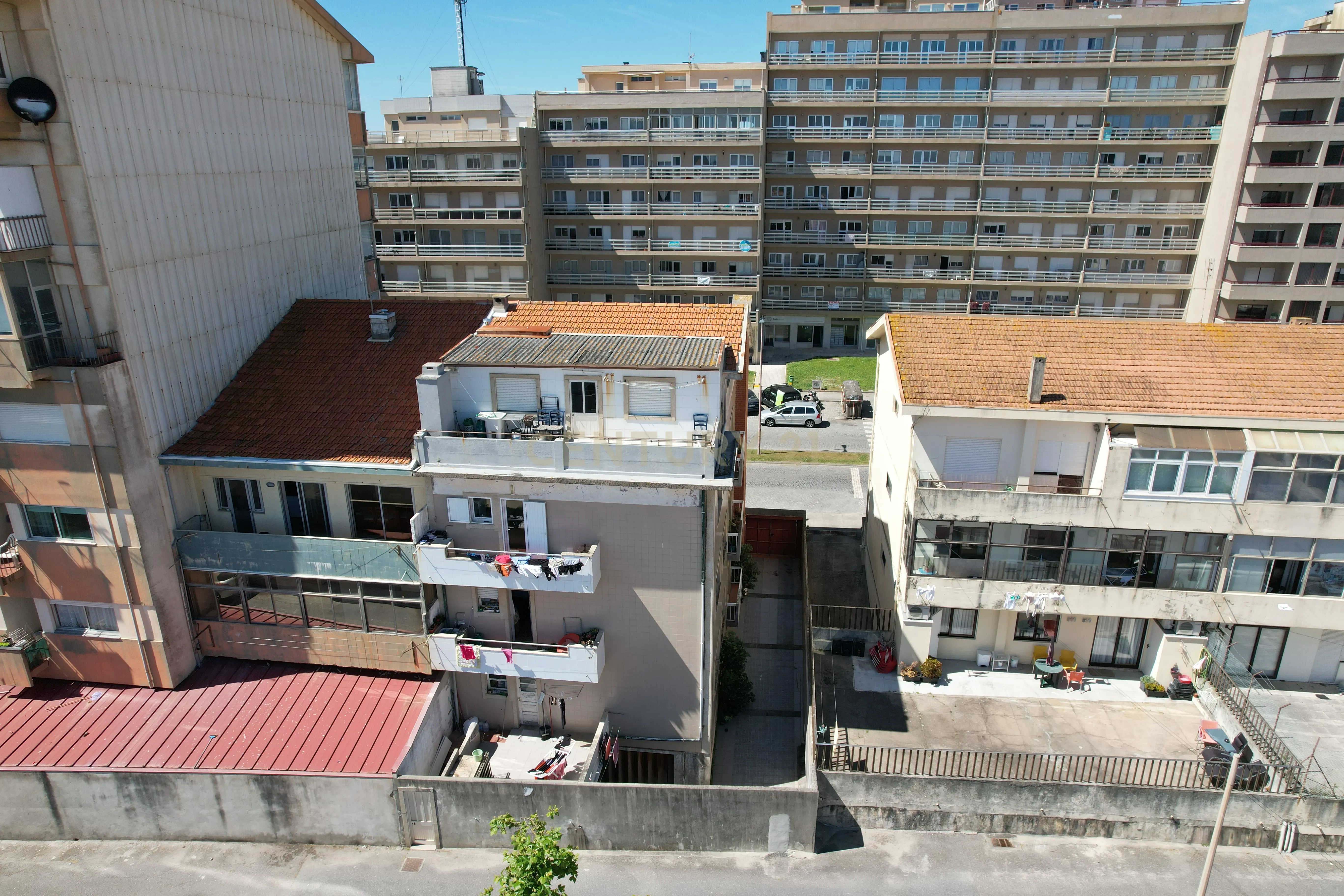 Oportunidade Única em Vila do Conde – Prédio à Venda a 150m da Praia - Image 12