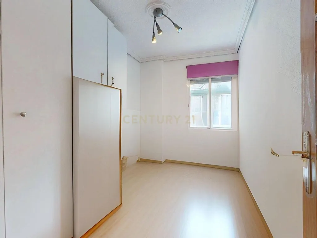 Apartamento Renovado em Alcalá de Henares, Madrid - Image 19