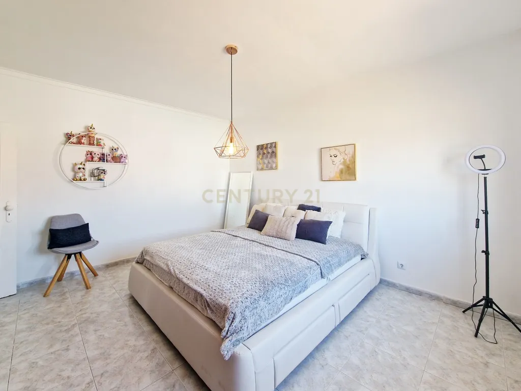 Moradia isolada de 6 assoalhadas com garagem - Zona tranquila - Image 27